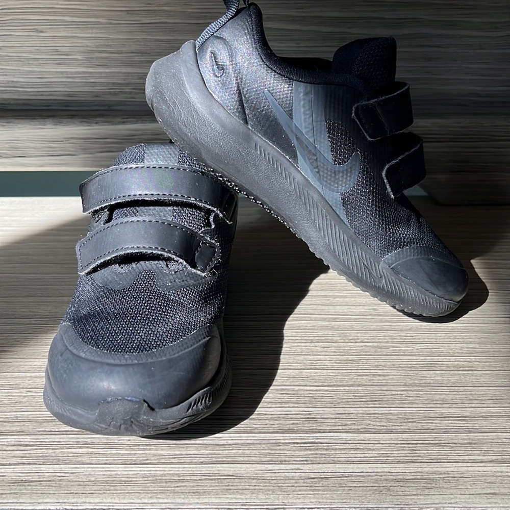 Size 10 Toddler Nike Star Runners